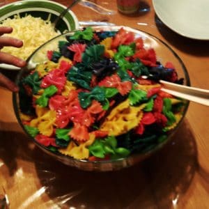 Blumengeburtstag Regenbogen Pasta Abendessen