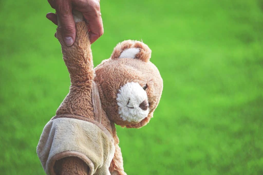 Übergänge fallen mit Teddy Bär leichter 