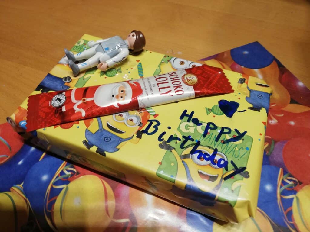 Geschenk zum Kindergeburtstag mit Schokololly.