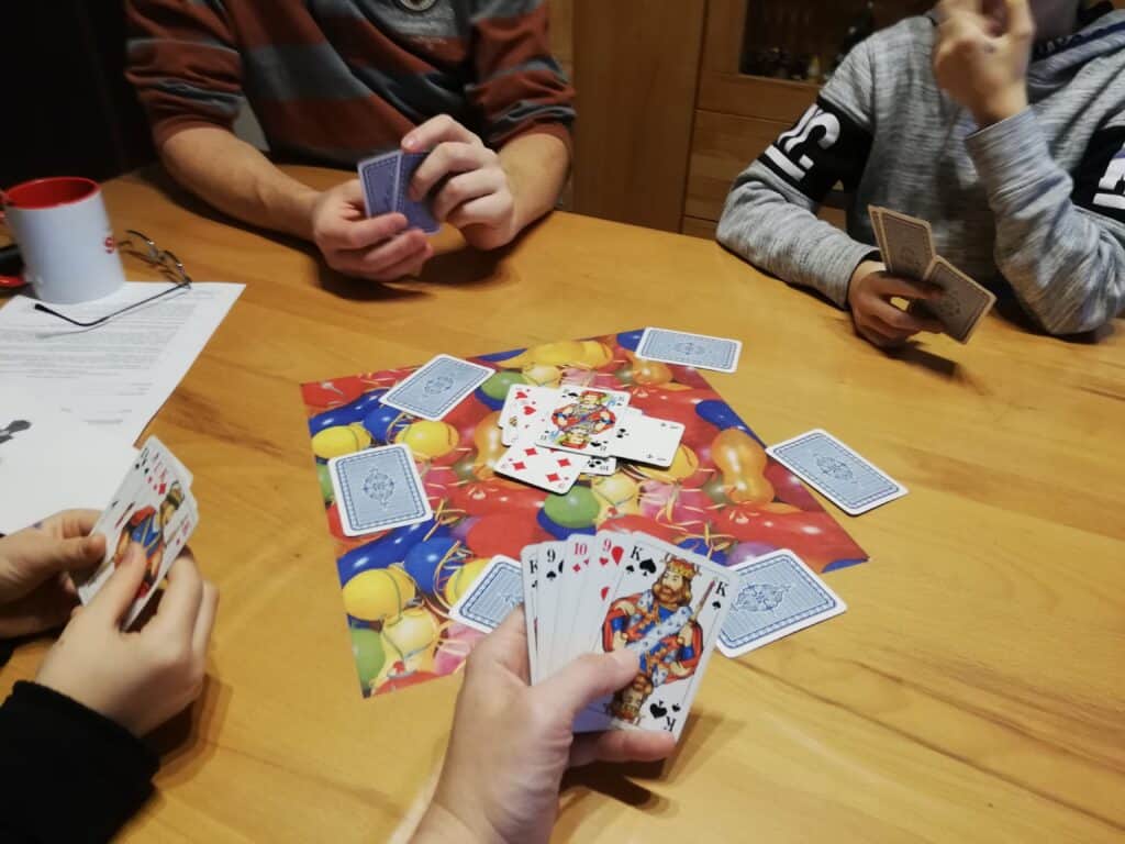 Dieses Kartenspiel heißt Arschloch (sorry)