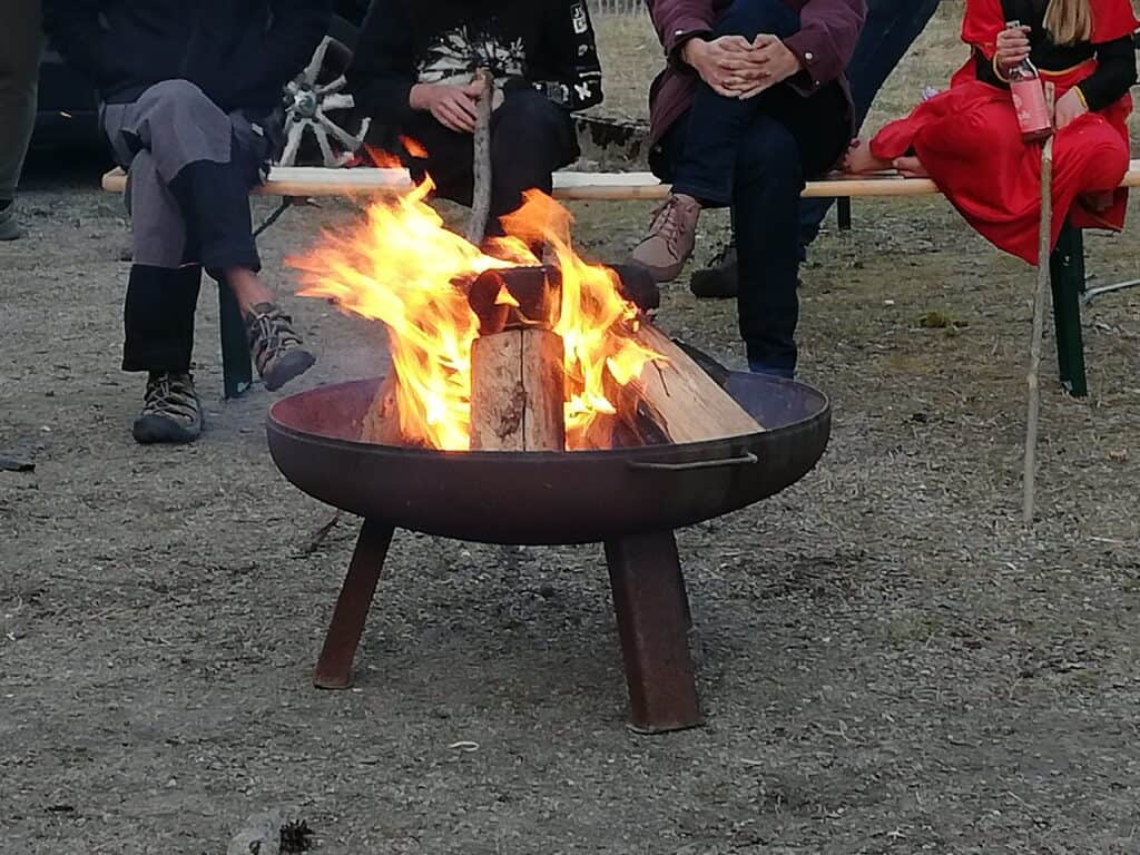 Tagesausklang am Lagerfeuer