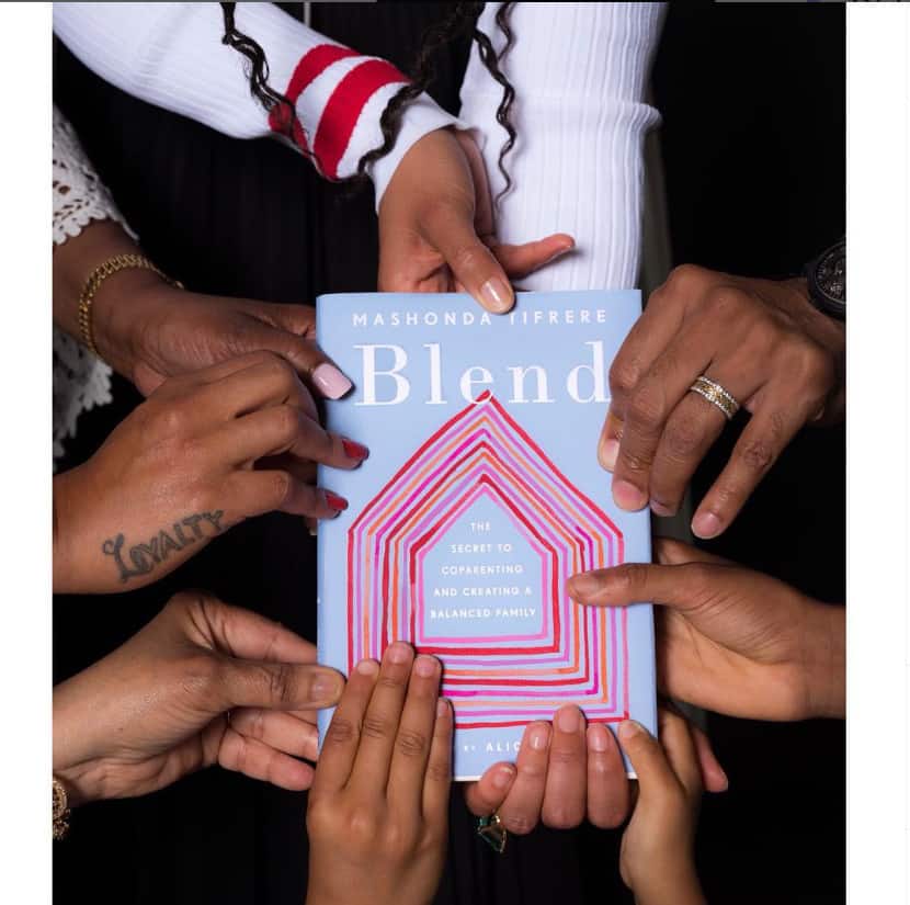 Blend Buchcover. Foto von theblendbook Instagram
