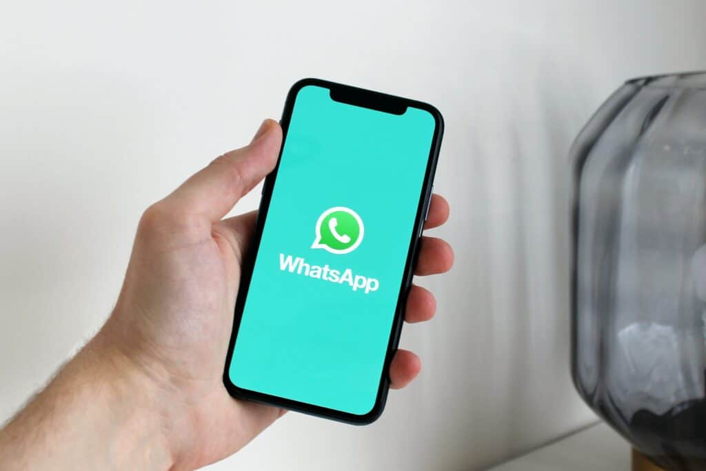 Effektive Kommunikation zwischen getrennten Eltern per WhatsApp